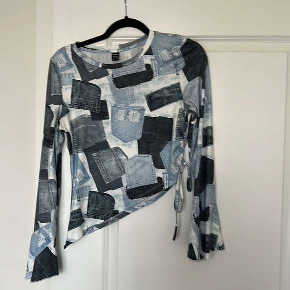 SHEIN X The‎ Future X Allover Pocket Print Drawstring Hem Crop Tee - Picture 2 of 4